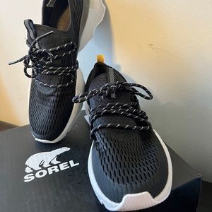 *SOLD* Sorel Kinetic Impact Sneaker - Size 8.5 - Like New